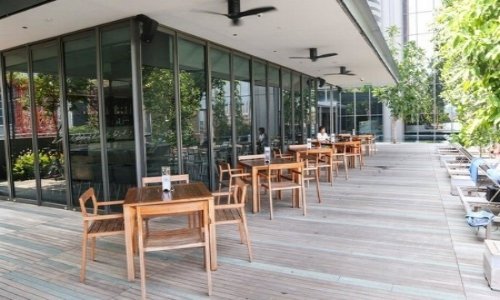  There are also tables and chairs by the pool for guest who wishes to dine outdoor 